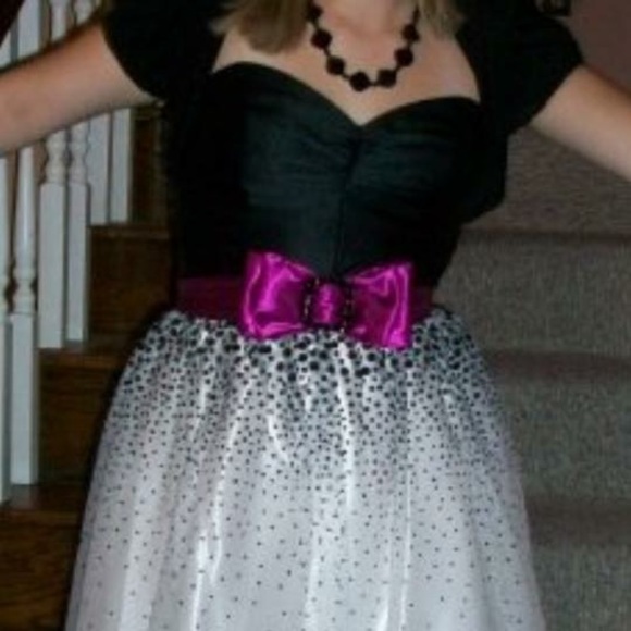 Short Party Dress - Picture 2 of 3